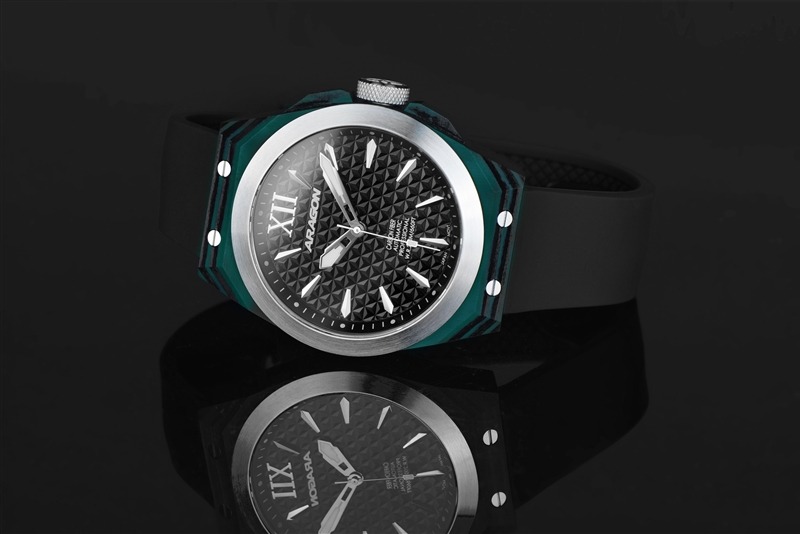 ARAGON DF Carbon Fiber Black Green 43mm