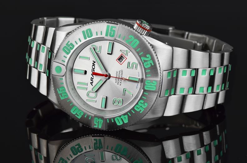 ARAGON Bioluminescence Silver-Green 50mm Automatic