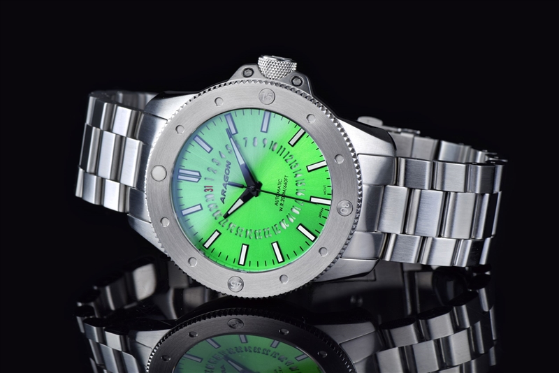 ARAGON Matador NH35 Date Red Automatic Lime 50mm