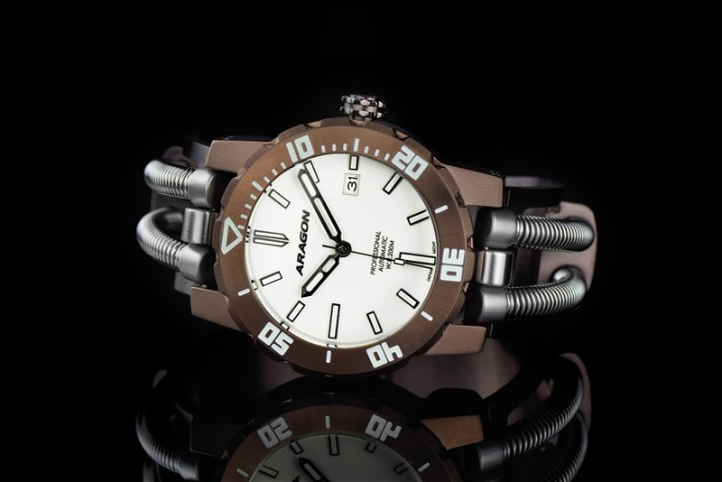 ARAGON Hydraumatic G9 NH35 Automatic White Brown 44mm