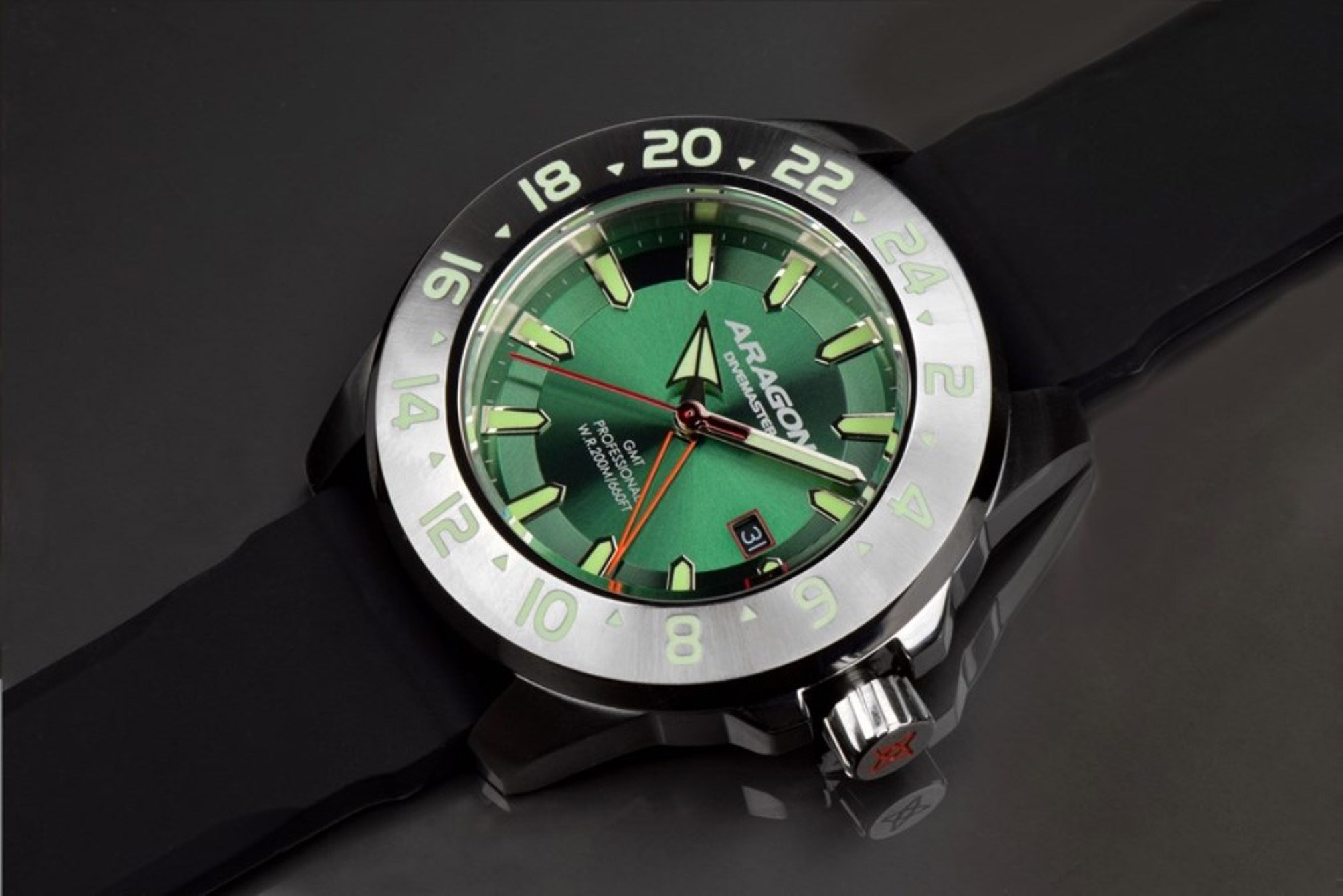ARAGON Divemaster GMT 45mm Green