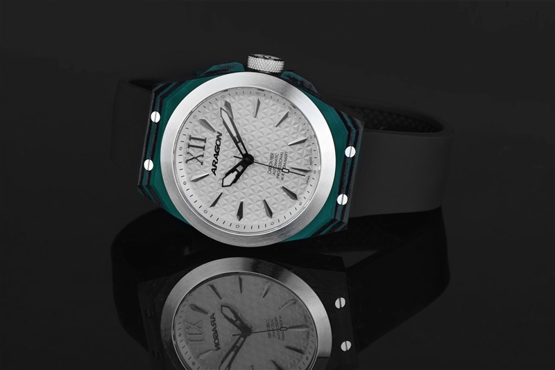 ARAGON DF Carbon Fiber Silver Green 43mm