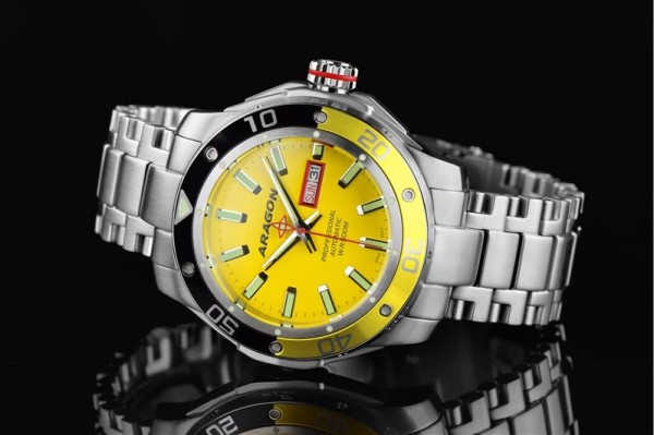 ARAGON Superjet 44mm Yellow 500m Automatic