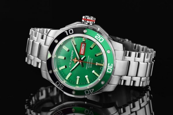 ARAGON Superjet 44mm Green 500m Automatic